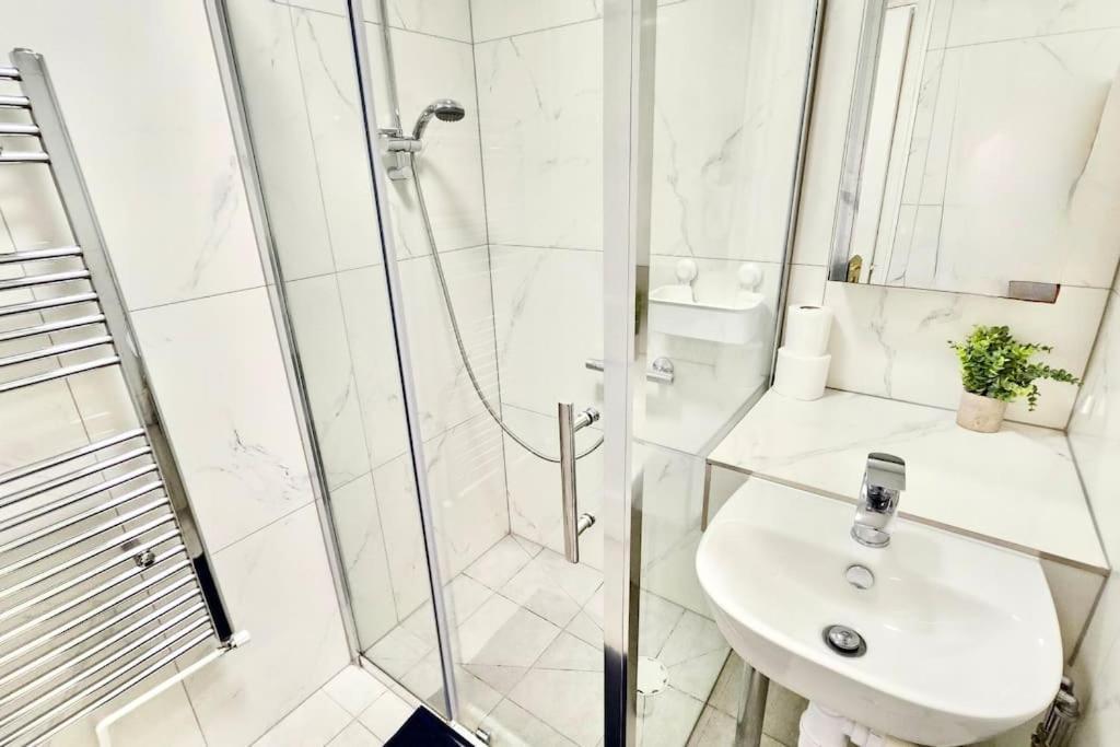 185 Lanark Properties Лондон Екстериор снимка